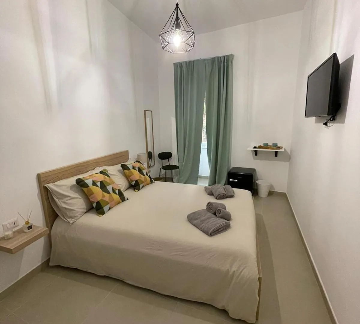 Couette-café Bed and Breakfast Domus Carmela à Naples Italie